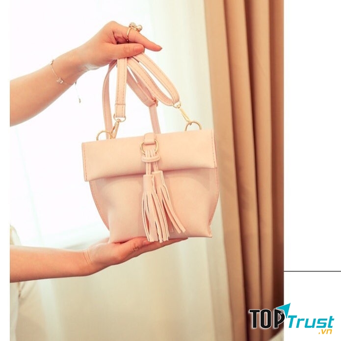 Túi Go (chất: Da Pu) tại Wiin House có giá: 250.000 VNĐ