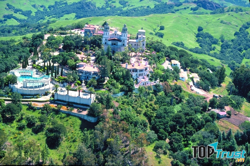 Biệt thự đắt tiền William Randolph Hearst's Mánion