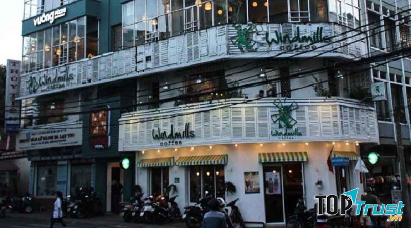 Quán nằm ở vị trí trung tâm vô cùng thuận lợi