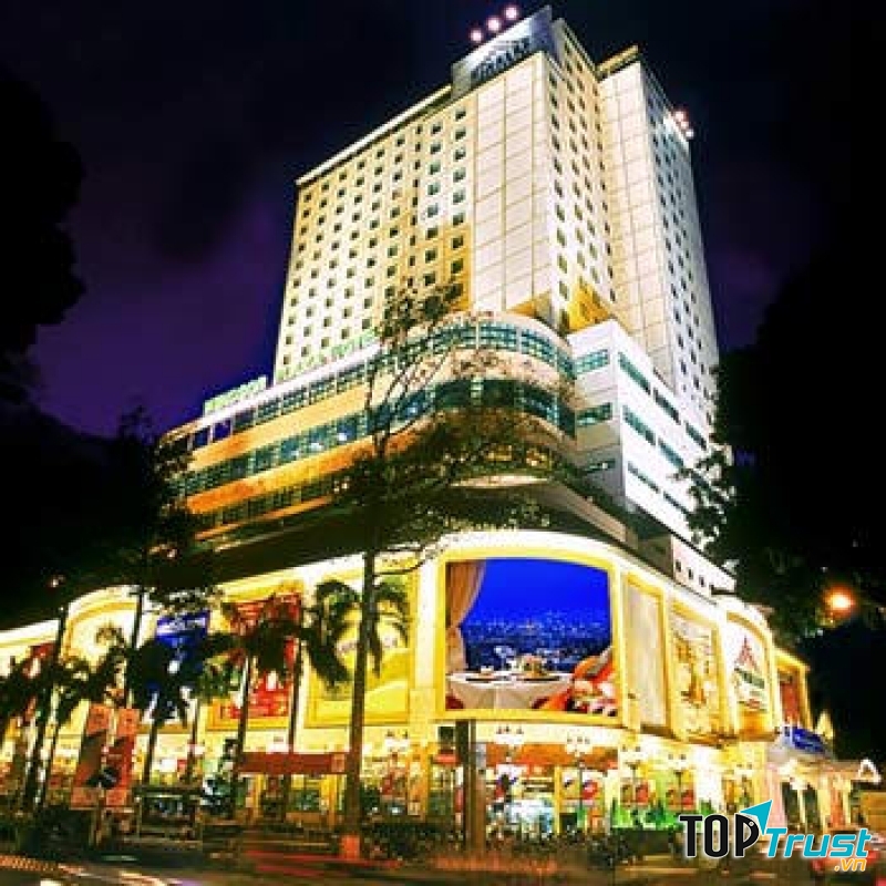   ﻿Khách sạn Windsor Plaza