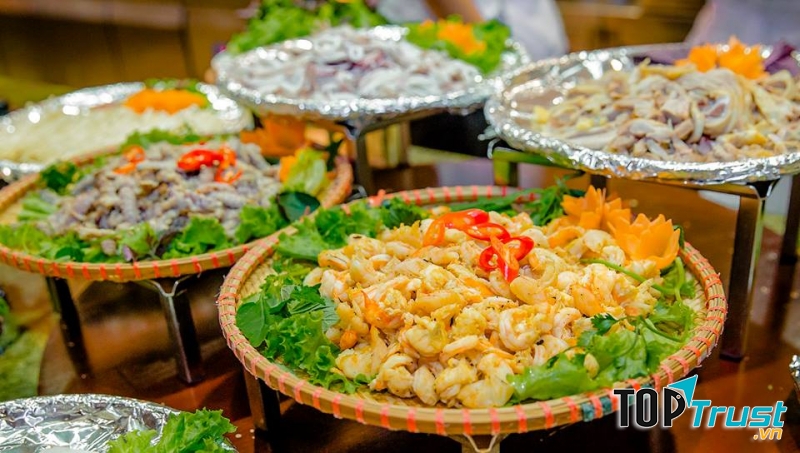 Buffet ngon hấp dẫn tại nhà hàng