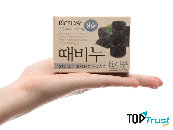 Xà Bông Tắm Tẩy Tế Bào Chết Tinh Chất Than Hoạt Tính Rice Day
