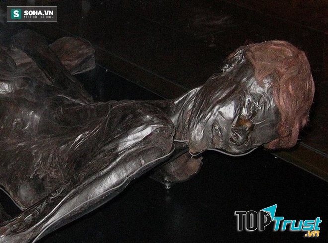 Xác ướp 2.300 tuổi được ướp xác 'hoàn hảo', vẫn giữ nguyên mái