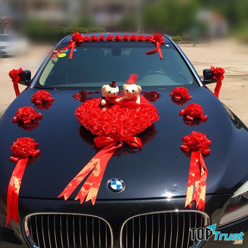 Xe cưới được trang trí đặc biệt kiểu thời thượng