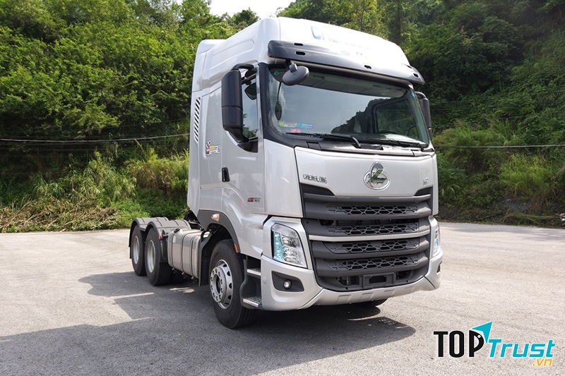 xe đầu kéo Chenglong