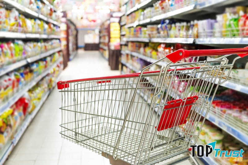 Xe đẩy siêu thị cũng là một trong những vật dụng công cộng mang rất nhiều mầm bệnh.