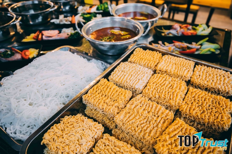 Quán buffet Xe Lẩu nhà hàng chuyên buffet ngon, nổi bật với các món lẩu