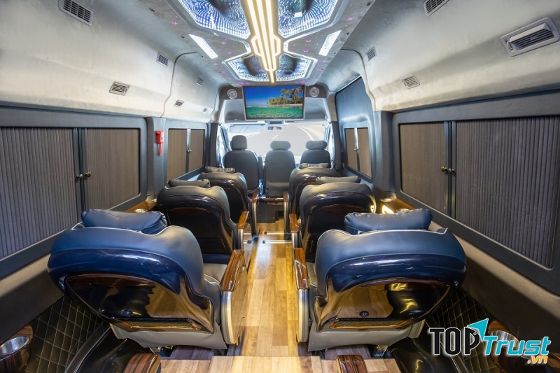 Nhà xe Đồng Phước