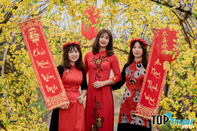 Phong tục truyền thống xin chữ