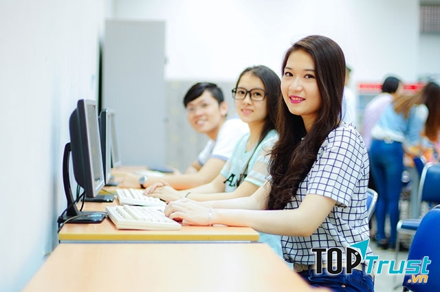 Bạn nên nộp đơn ứng tuyển vào công ty nhỏ