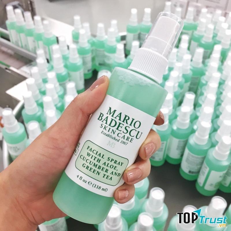 Xịt khoáng Mario Badescu Facial Spray with Aloe, Cucumber and Green Tea