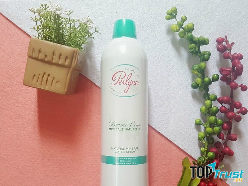Xịt khoáng Perlyne