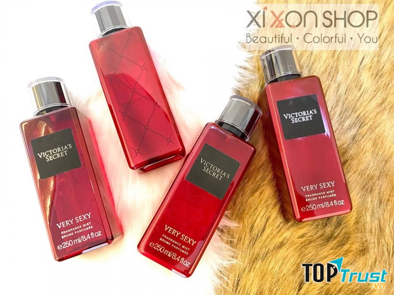Xịt thơm Victoria secret của mỹ chai 75ml mang đúng phong cách như tên gọi của nó, đó chính là sự quyến rũ, khiêu khích, từ thiết kế cho đến mùi hương mang đến những trải nghiệm tuyệt vời.