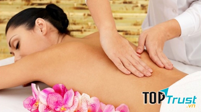 Xoa bóp cơ vùng lưng