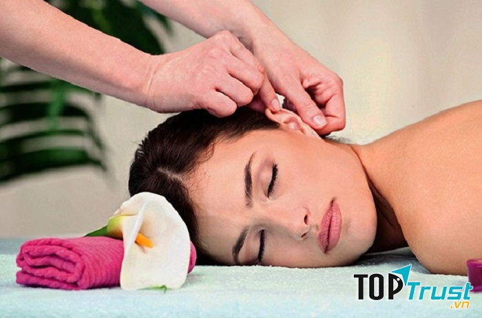 Xoa và đánh trống mang tai hỗ trợ điều trị bệnh rối loạn tiền đình