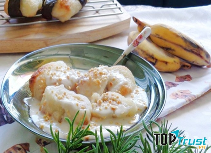 Xôi bọc chuối nướng