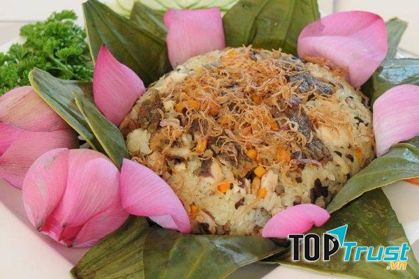 Xôi cá rô hấp dẫn