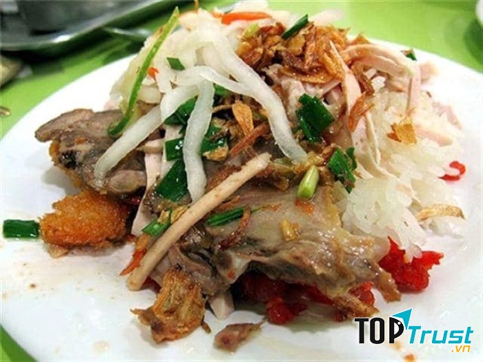 Xôi phảng phất mùi hành thơm vô cùng