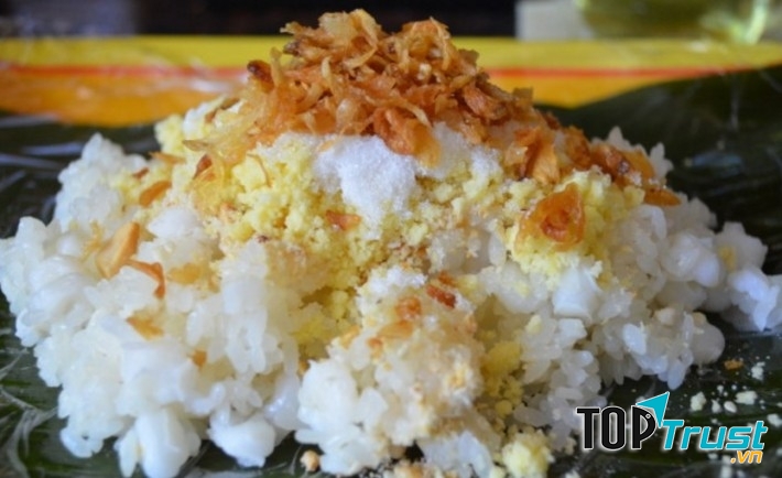 Món xôi bắp hấp dẫn tại quán xôi chị Nhạn