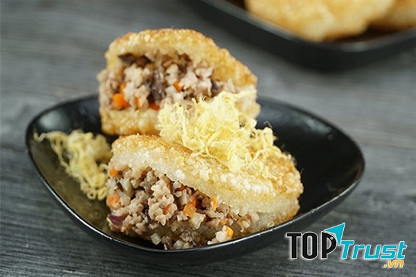 Xôi chiên nhồi thịt