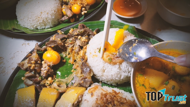 Xôi gà Tân Định