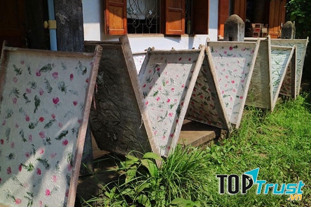 Xóm làm giấy Ban Xang Khong