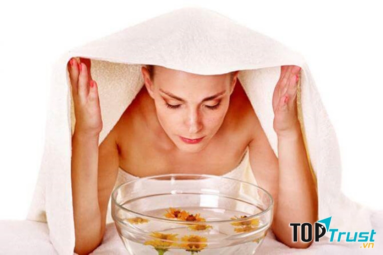 Xông hơi giúp làm sạch da mặt và lấy đi hết những lớp bụi bẩn trên da