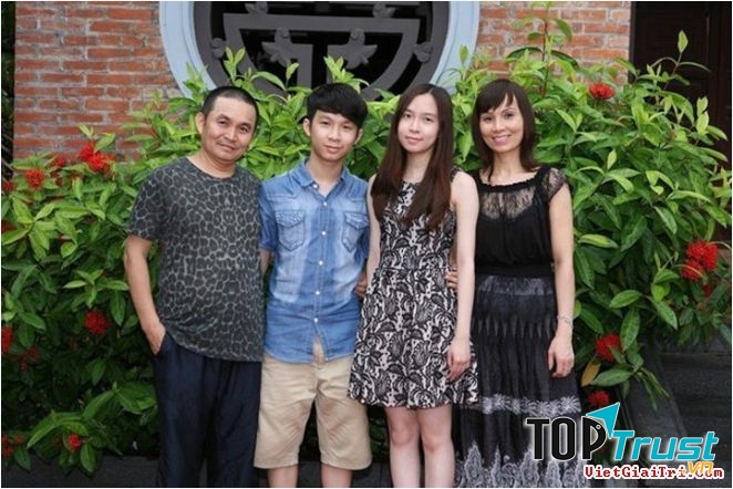 Tổ ấm hạnh phúc của danh hài Xuân Hinh