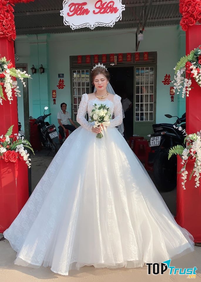 Xuân Nguyễn Bridal Studio