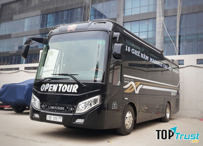 Xe limousine Xuân Tráng