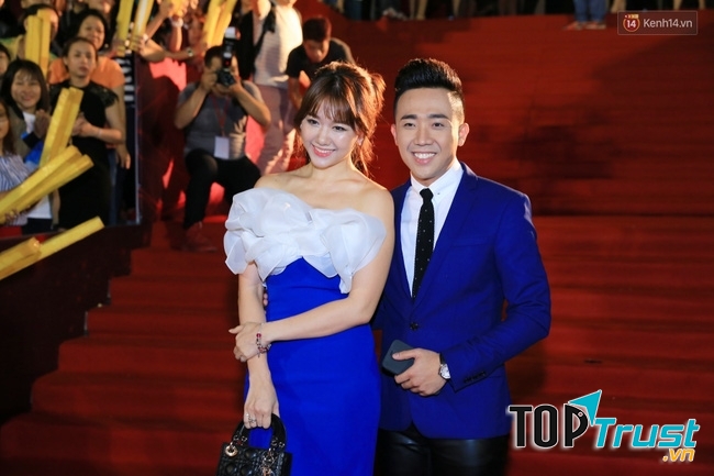 Là một trong những cặp đôi hot nhất nhì của showbiz Việt nên hầu như mọi sự kiện lớn nhỏ đều có mặt của “cặp đôi vàng” này.