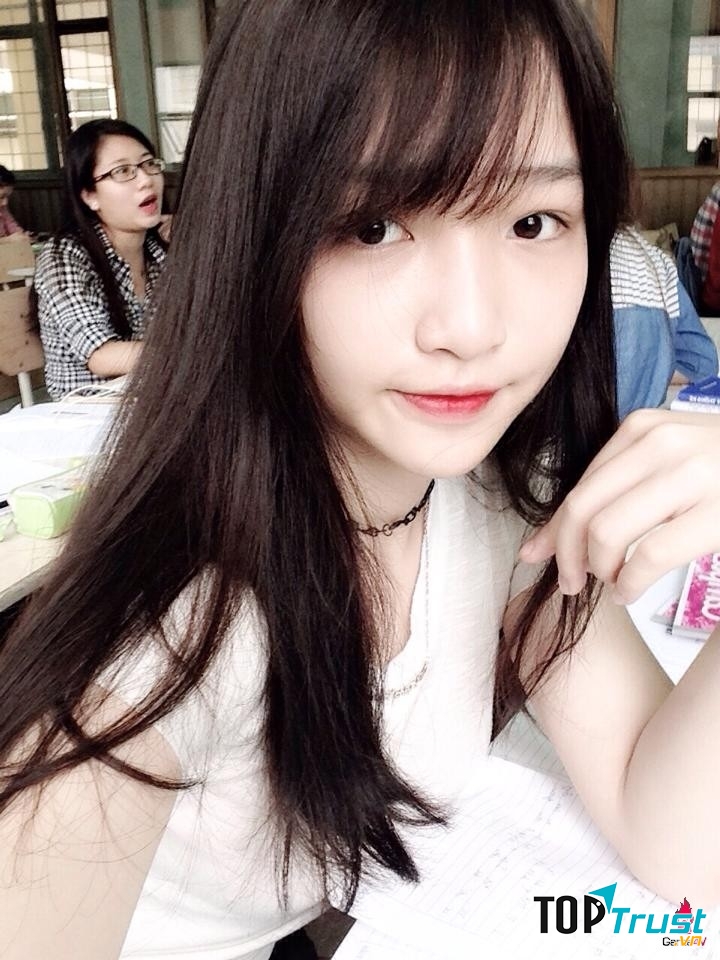 Nữ streamer/game thủ Xuka