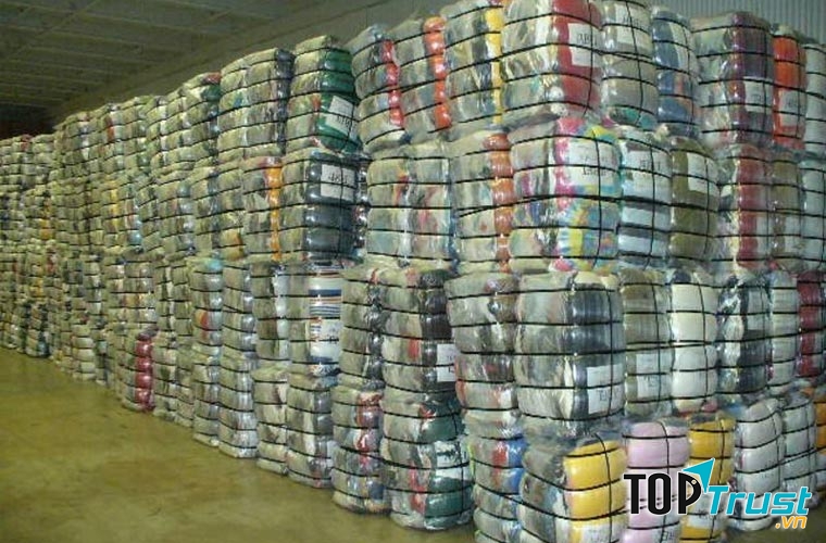 Mỗi ngày xưởng xuất ra cả nghìn sản phẩm