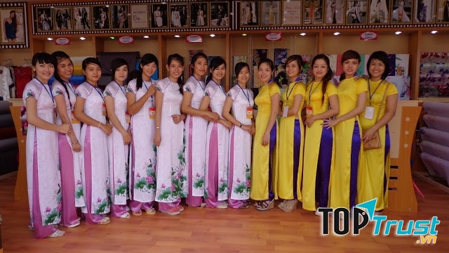 Áo dài đồng phục