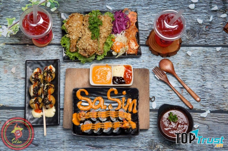 Mì cay Sasin là một trong những địa chỉ có bán bánh bạch tuộc thơm ngon ở Cần Thơ.