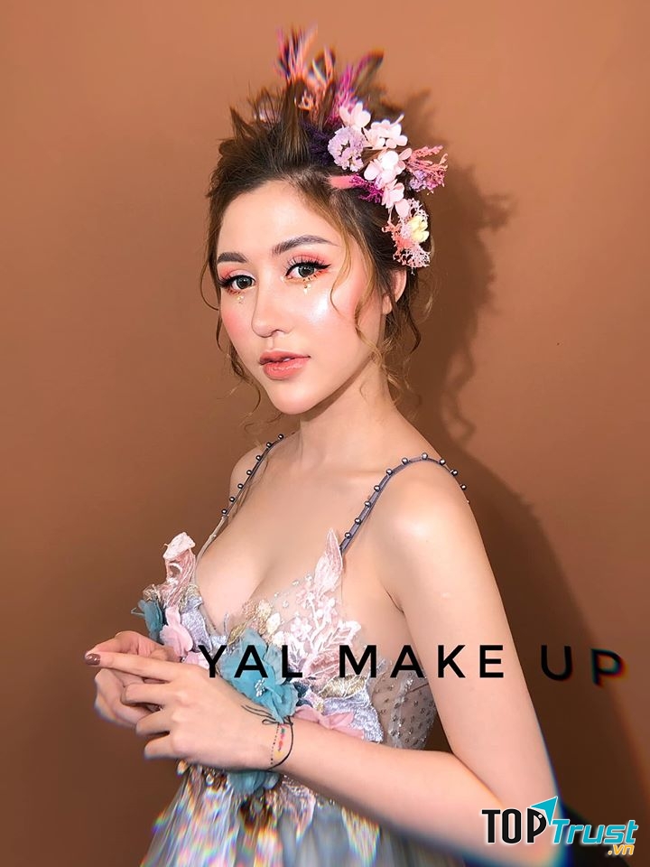 Yal Trần Academy (Trần Tuyền Makeup)