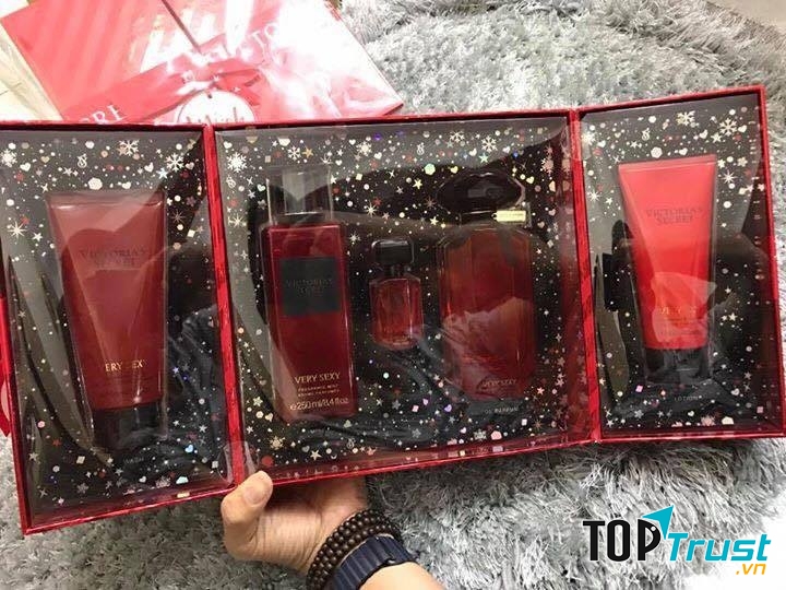 Hình ảnh trên fanpage của shop