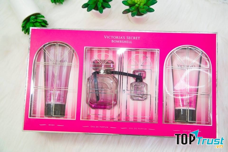 Hình ảnh trên fanpage của shop