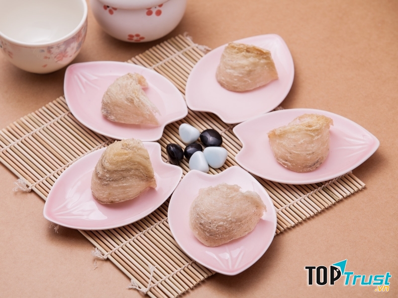 Thường xuyên ăn yến sào sẽ giúp cải thiện sắc tố da giúp làn da trở nên hồng hào trắng mịn.