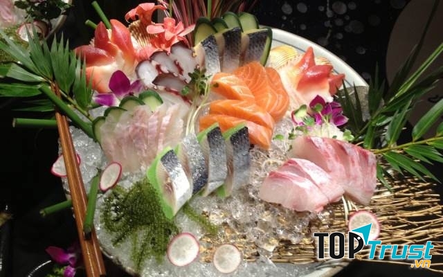 Đồ ăn ở nhà hàng Yen Sushi & Sake Pub