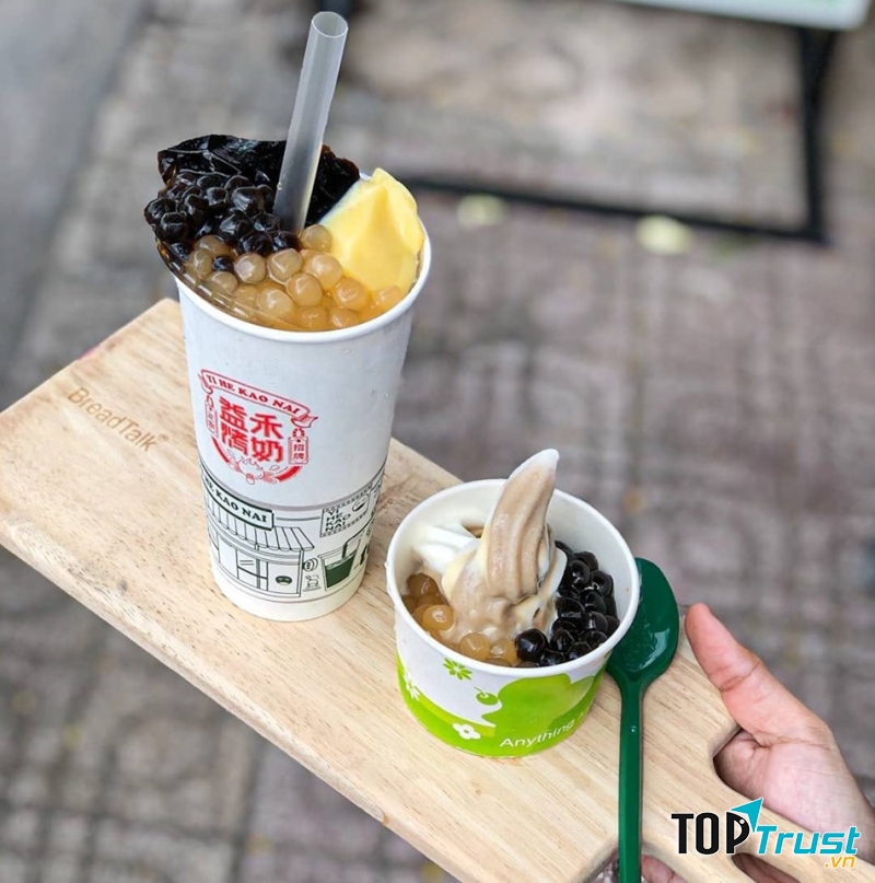 Trà sữa nướng hương vị bảng hiệu, vị hoa quả tươi thanh mát hấp dẫn, sữa chua mềm dịu ngọt lành