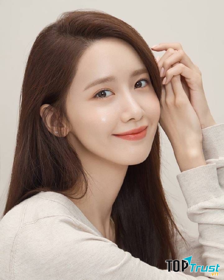 Yoona (SNSD)