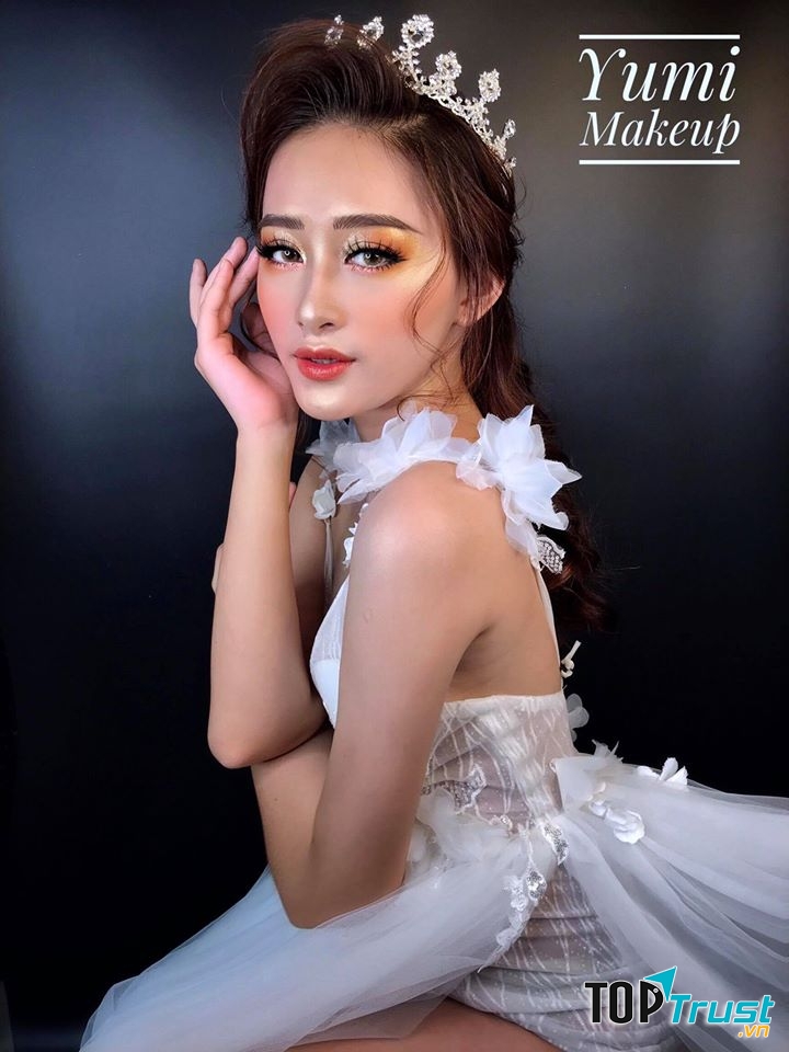 Yumi Makeup - Academy