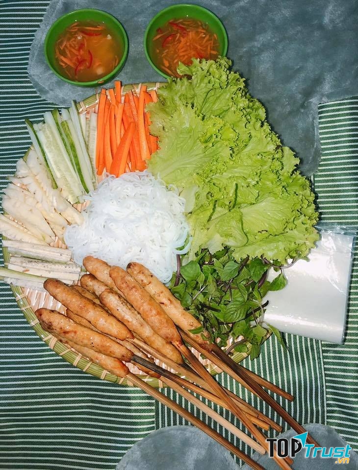 Nem lụi thơm ngon vô cùng