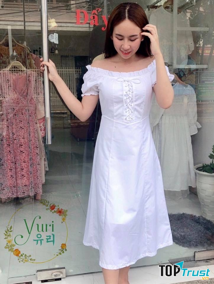 Đến với Yuri Store, bạn sẽ không phải lo về giá đâu nhé, nỗi lo duy nhất là phải chọn cái nào khi tất cả đều ưng ý.
