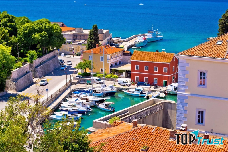 Thành phố với những ngôi nhà cổ kính tuyệt đẹp