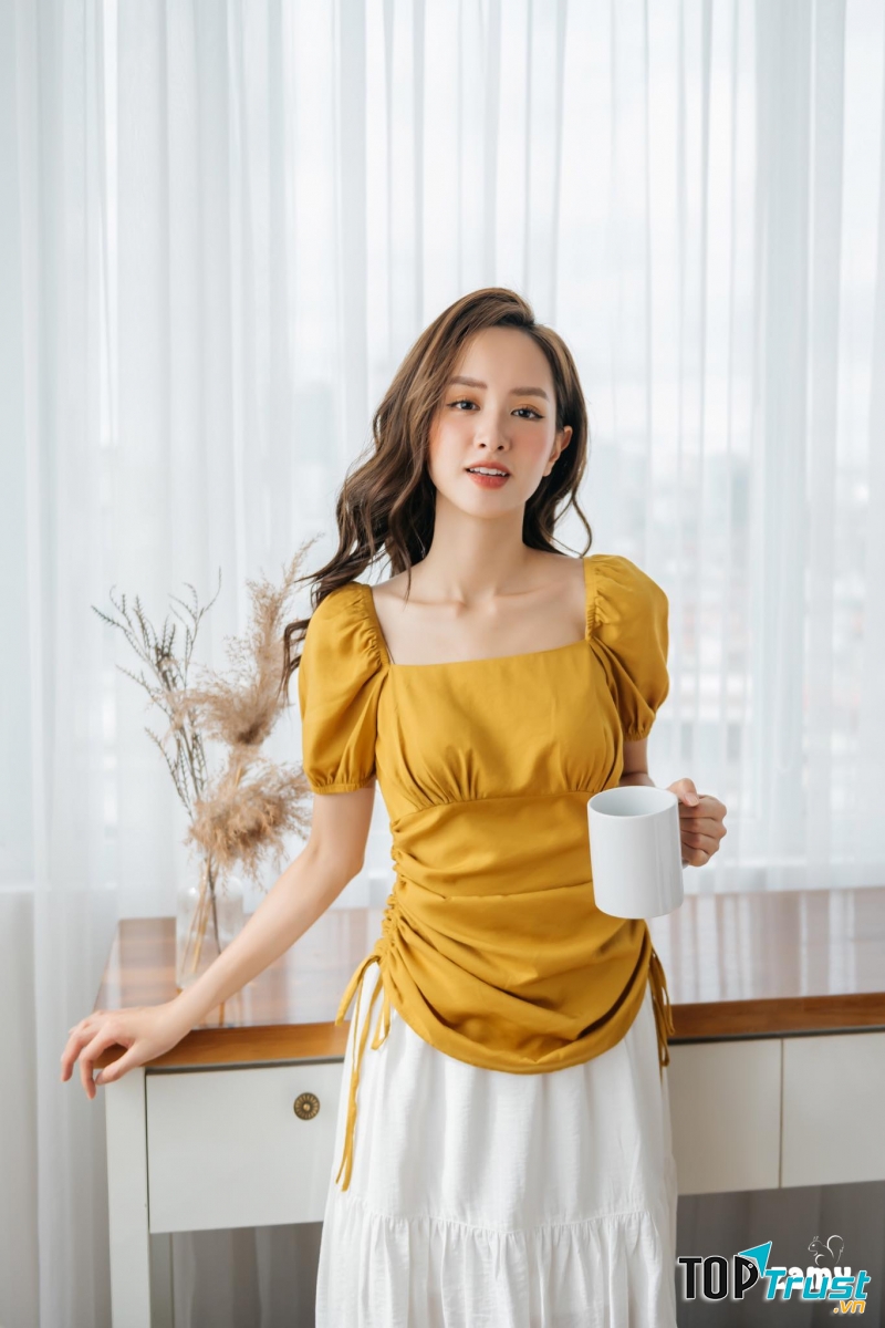 Áo sơ mi của Zamy shop.