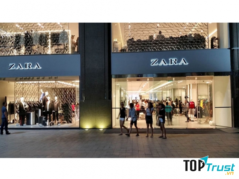 Cửa hàng Zara ở Vincom Đồng Khởi