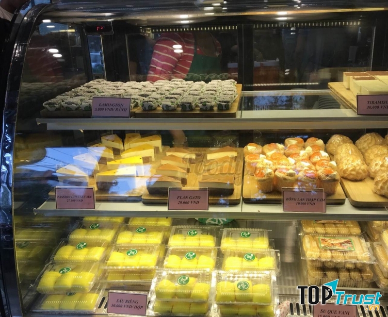 Bánh su que thơm ngon và nhiều loại bánh khác tại ZEN Coffee