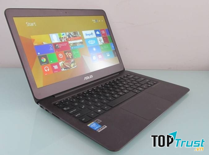 Zenbook UX305 là một trong những mẫu laptop sử dụng Core M hiếm trên thị trường